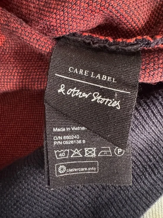 & Other Stories Navy & Red Squiggly Geometry Crop Sweater - Picture 5 of 6